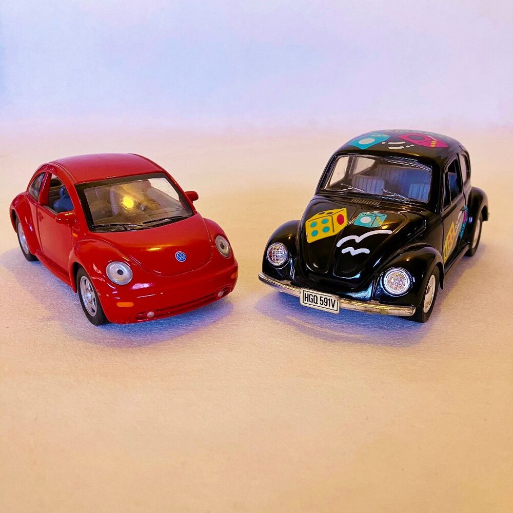 VW Bug 2 Toy Cars Volkswagen Beetle Smart Red Black HGQ 591V Collectible Vintage